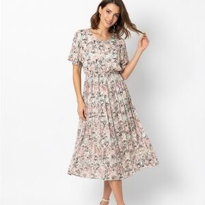 Rayón Hayden Floral Blush Midi Dress